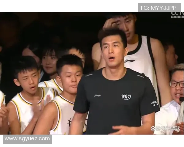 姚明重低音震撼全场篮球盛宴引发热潮与激情的完美结合 姚明重低音震撼全场篮球盛宴引发热潮与激情的完美结合